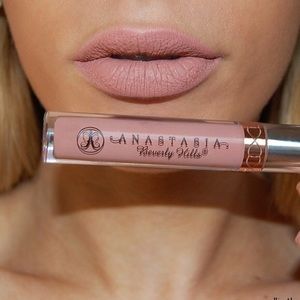 BNIB 🦋 ABH LIQUID LIPSTICK PURE HOLLYWOOD